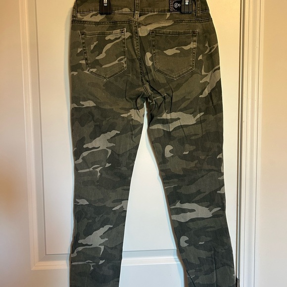 Camo Rewash denim jeans with gold studs - Picture 4 of 5